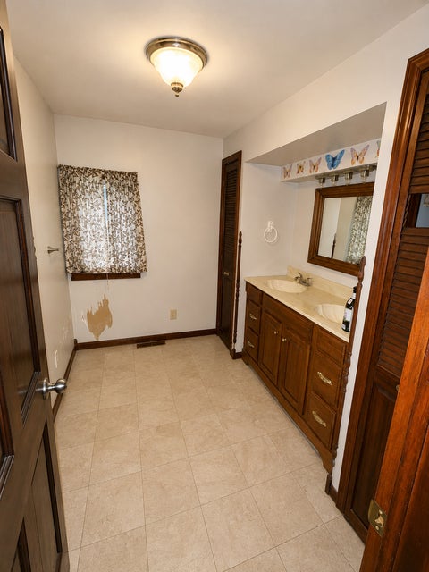 Tiny photo for 714 Clark Street, Galesburg, IL 61401 (MLS # 12732964)