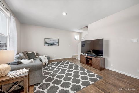 Tiny photo for 1482 Hollow Tree Lane, Pingree Grove, IL 60140 (MLS # 12527638)