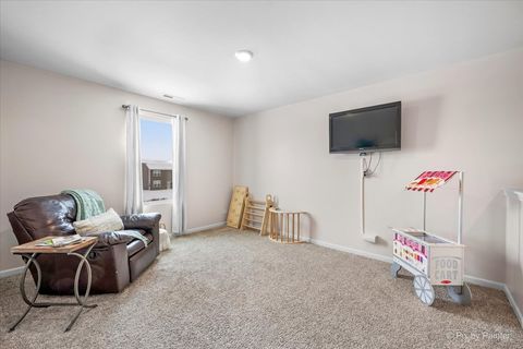 Tiny photo for 1482 Hollow Tree Lane, Pingree Grove, IL 60140 (MLS # 12527638)