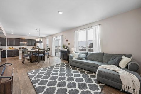 Tiny photo for 1482 Hollow Tree Lane, Pingree Grove, IL 60140 (MLS # 12527638)