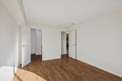 Tiny photo for 2050 Valencia Drive #405C, Northbrook, IL 60062 (MLS # 12498850)