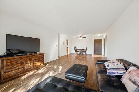 Tiny photo for 2050 Valencia Drive #405C, Northbrook, IL 60062 (MLS # 12498850)