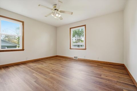 Tiny photo for 509 W Smith Street, Roanoke, IL 61561 (MLS # 12399003)