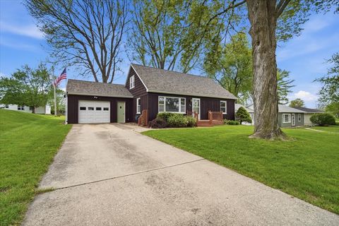Photo of 509 W Smith Street, Roanoke, IL 61561 (MLS # 12399003)