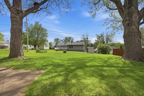 Tiny photo for 509 W Smith Street, Roanoke, IL 61561 (MLS # 12399003)