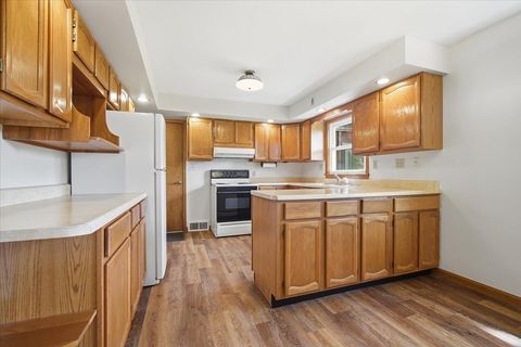 Tiny photo for 509 W Smith Street, Roanoke, IL 61561 (MLS # 12399003)