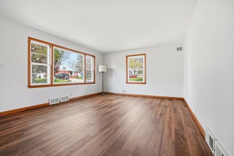 Tiny photo for 509 W Smith Street, Roanoke, IL 61561 (MLS # 12399003)