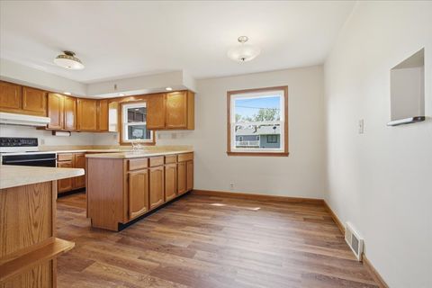 Tiny photo for 509 W Smith Street, Roanoke, IL 61561 (MLS # 12399003)