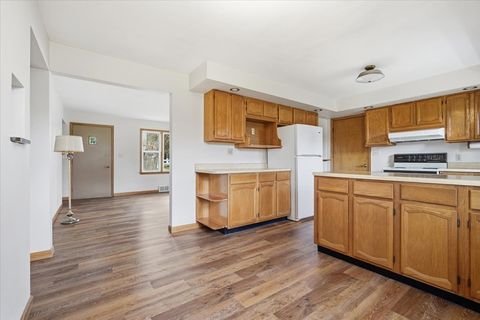 Tiny photo for 509 W Smith Street, Roanoke, IL 61561 (MLS # 12399003)