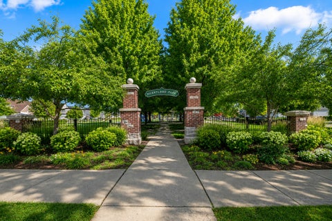 Tiny photo for 1825 Tall Oaks Drive, Antioch, IL 60002 (MLS # 12690387)