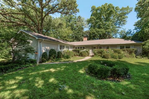 Photo of 598 Eton Drive, North Barrington, IL 60010 (MLS # 12668643)