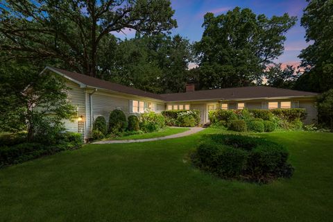 Tiny photo for 598 Eton Drive, North Barrington, IL 60010 (MLS # 12668643)