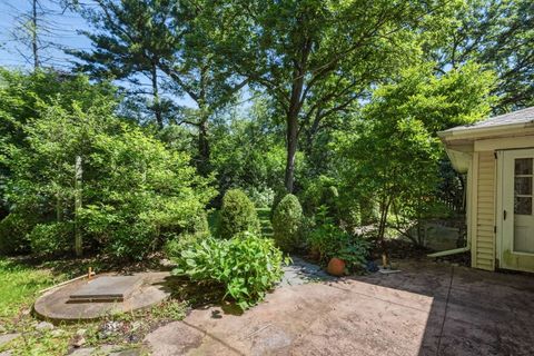Tiny photo for 598 Eton Drive, North Barrington, IL 60010 (MLS # 12668643)