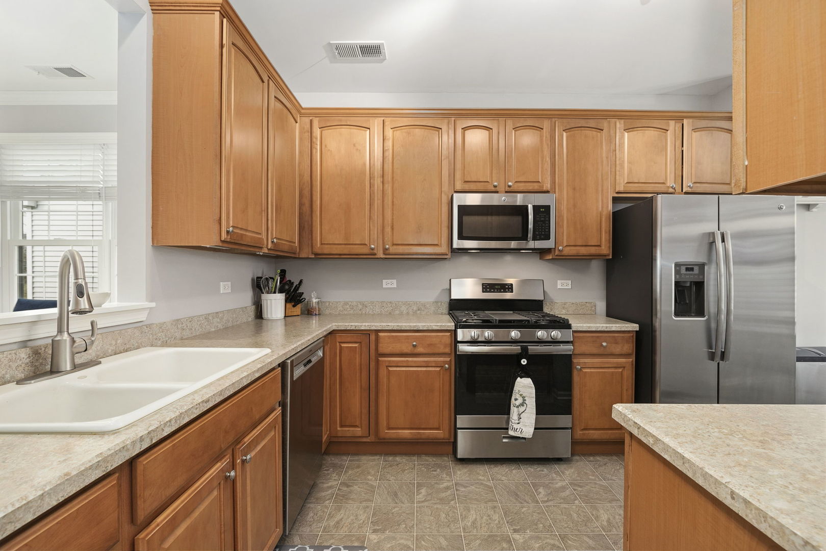 2497 Rolling Ridge Lane