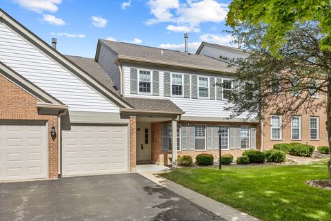 Photo of 1300 WOODSIDE Court #B1, Schaumburg, IL 60193 (MLS # 12460527)