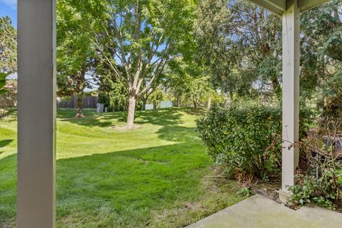 Tiny photo for 1300 WOODSIDE Court #B1, Schaumburg, IL 60193 (MLS # 12460527)