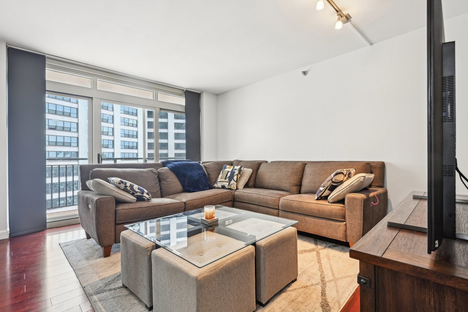 1111 S Wabash Avenue 2007