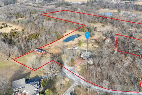 Tiny photo for 4996 Andrew Road, Marion, IL 62959 (MLS # 12556077)