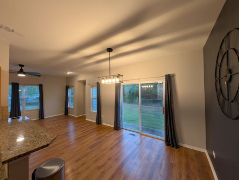 Tiny photo for 671 Fieldcrest Drive, South Elgin, IL 60177 (MLS # 12499334)