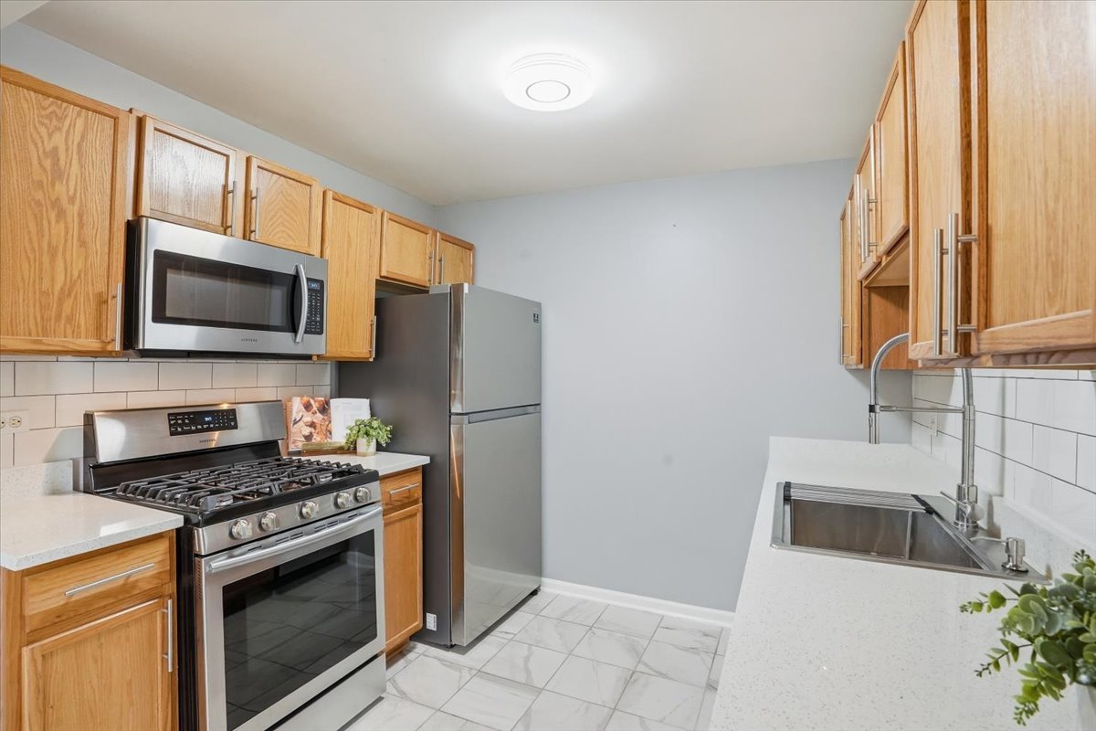 1291 N Red Oak Circle 1