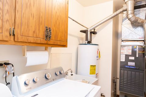 Tiny photo for 8310 ASHLEY Lane #8310, Tinley Park, IL 60477 (MLS # 12623419)