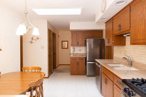 Tiny photo for 8310 ASHLEY Lane #8310, Tinley Park, IL 60477 (MLS # 12623419)