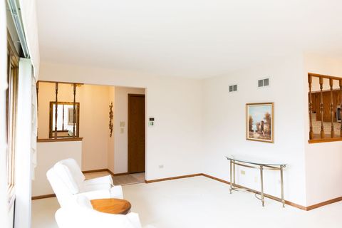 Tiny photo for 8310 ASHLEY Lane #8310, Tinley Park, IL 60477 (MLS # 12623419)