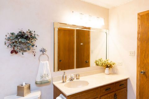 Tiny photo for 8310 ASHLEY Lane #8310, Tinley Park, IL 60477 (MLS # 12623419)