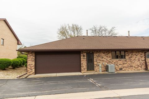 Tiny photo for 8310 ASHLEY Lane #8310, Tinley Park, IL 60477 (MLS # 12623419)