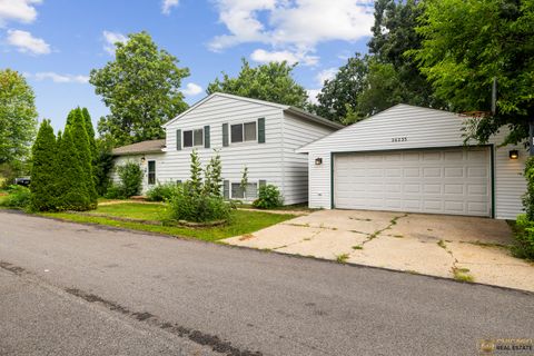 Photo of 26235 N Acorn Lane, Mundelein, IL 60060 (MLS # 12489934)