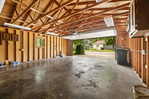 Tiny photo for 26235 N Acorn Lane, Mundelein, IL 60060 (MLS # 12489934)