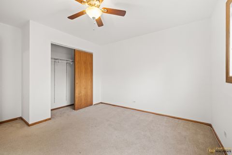 Tiny photo for 26235 N Acorn Lane, Mundelein, IL 60060 (MLS # 12489934)