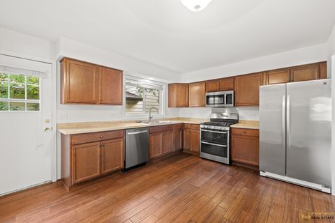 Tiny photo for 26235 N Acorn Lane, Mundelein, IL 60060 (MLS # 12489934)
