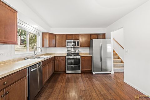 Tiny photo for 26235 N Acorn Lane, Mundelein, IL 60060 (MLS # 12489934)