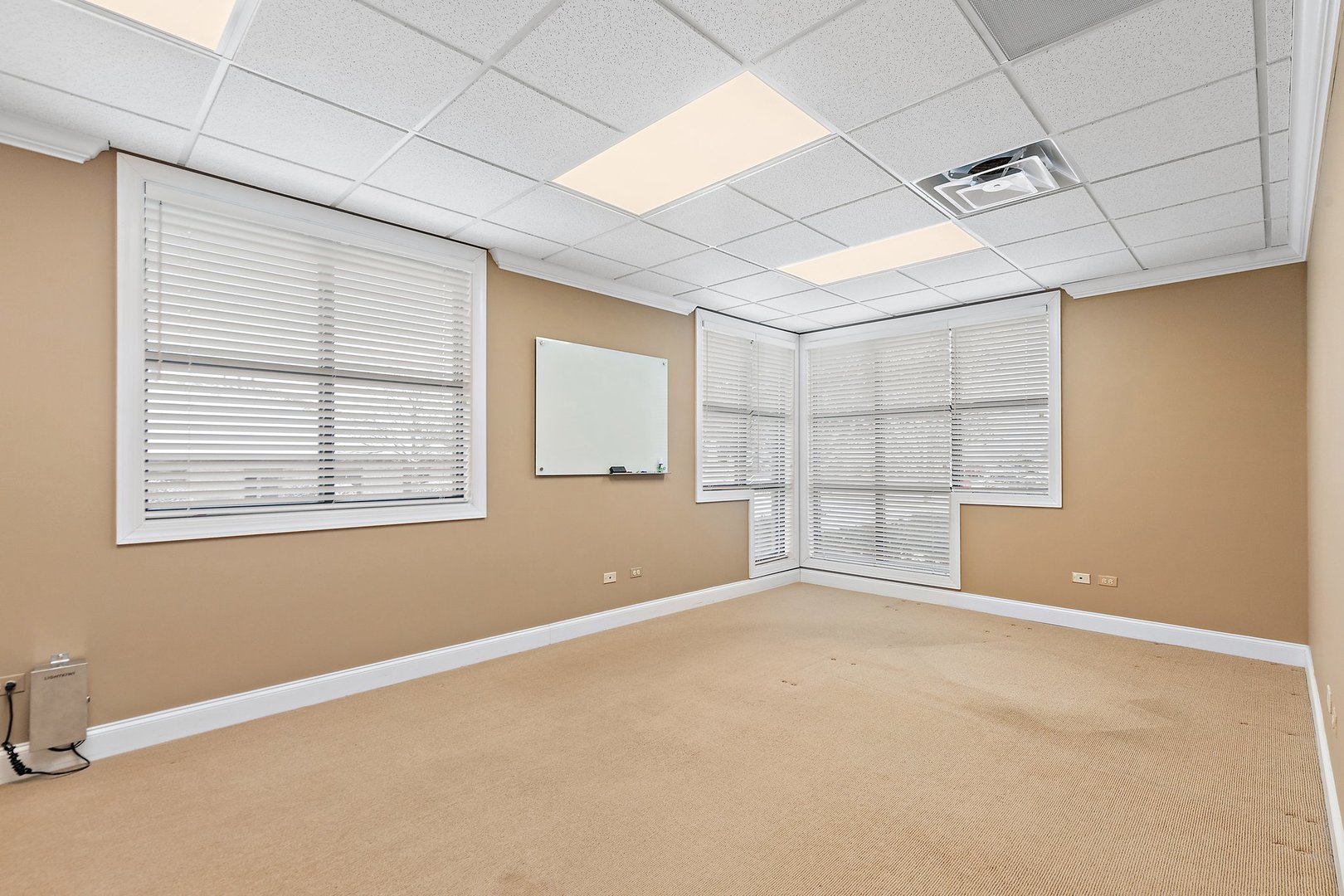 Crystal Lake, Illinois 60012, United States, ,Commercial,Active,24844