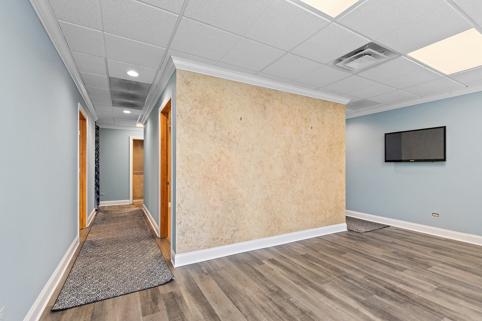 Crystal Lake, Illinois 60012, United States, ,Commercial,Active,24844