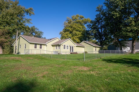 Tiny photo for 17040 Diamond Road, Fulton, IL 61252 (MLS # 12753173)