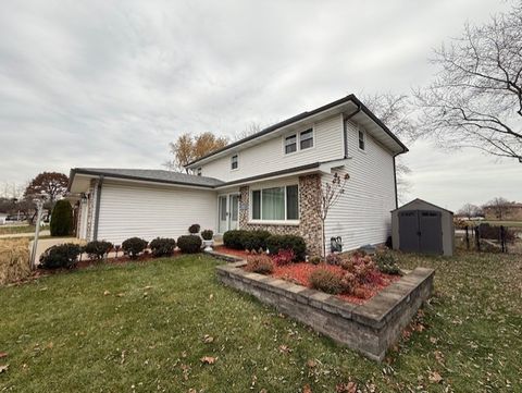 Tiny photo for 969 Dearborn Circle, Carol Stream, IL 60188 (MLS # 12523509)