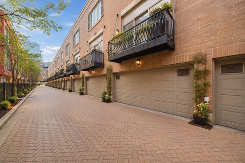 Tiny photo for 527 N Peoria Street, Chicago, IL 60642 (MLS # 12610744)