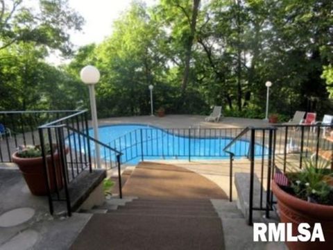 Tiny photo for 1800 7TH Street #5D, East Moline, IL 61244 (MLS # 12619706)