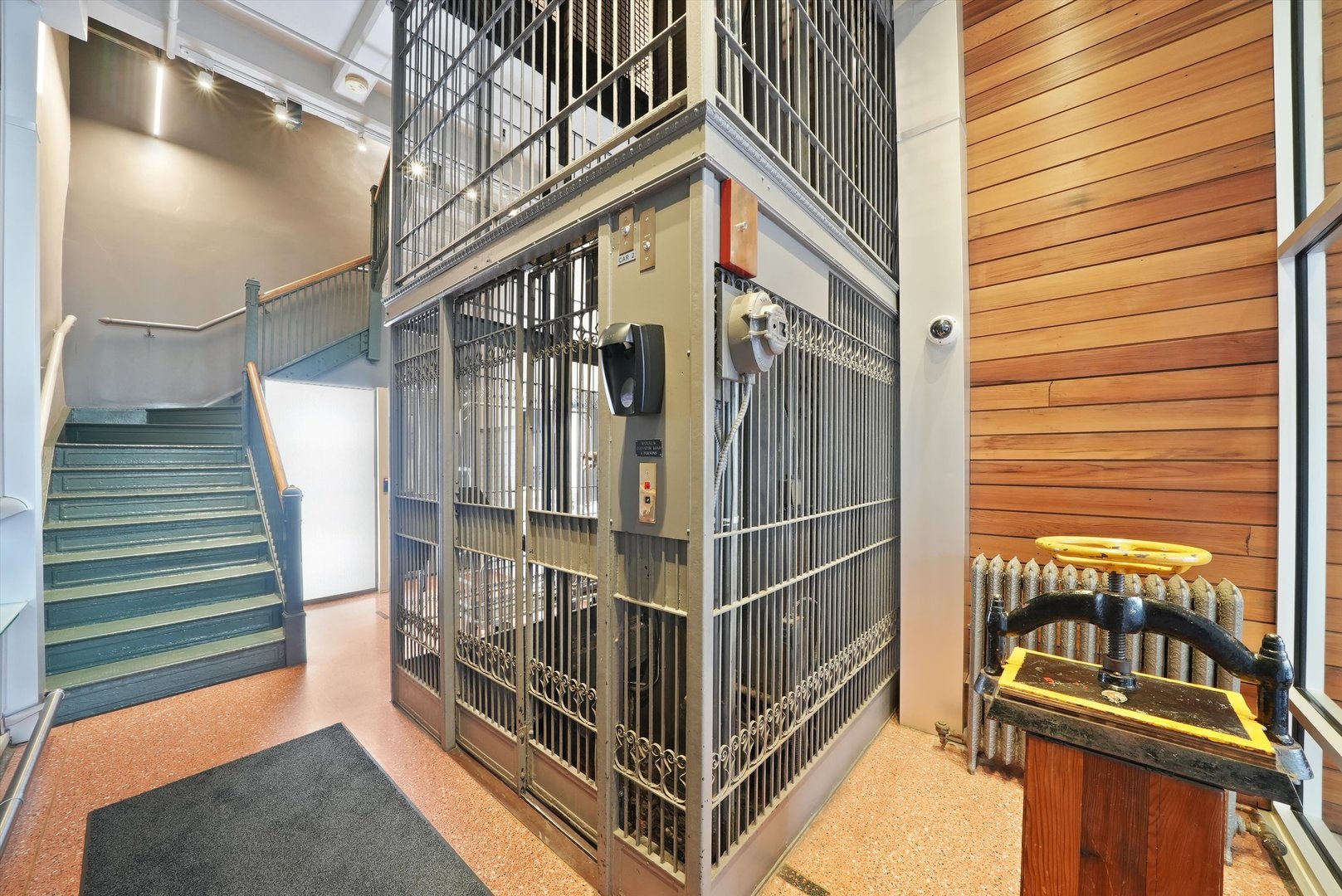 727 S Dearborn Street 311