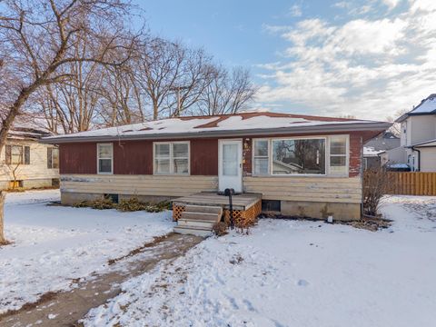 Tiny photo for 610 S Oak Street, Pontiac, IL 61764 (MLS # 12561426)