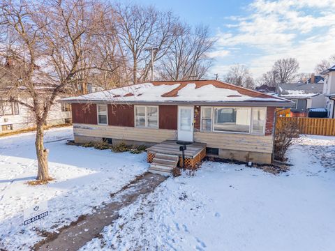 Tiny photo for 610 S Oak Street, Pontiac, IL 61764 (MLS # 12561426)