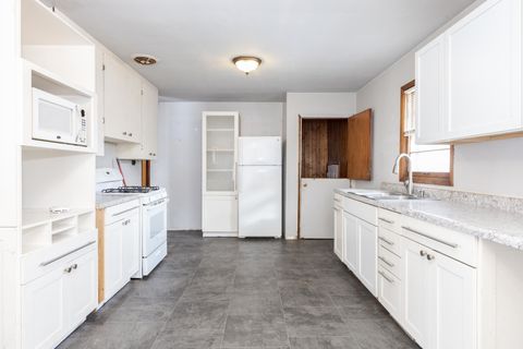 Tiny photo for 610 S Oak Street, Pontiac, IL 61764 (MLS # 12561426)