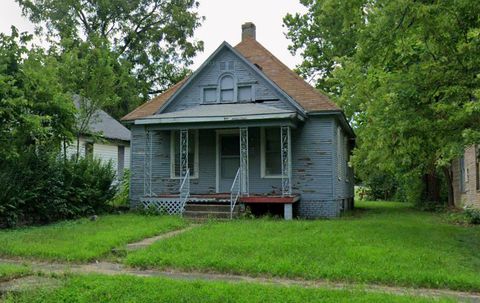 Photo of 960 W Green Street, Decatur, IL 62522 (MLS # 12558806)