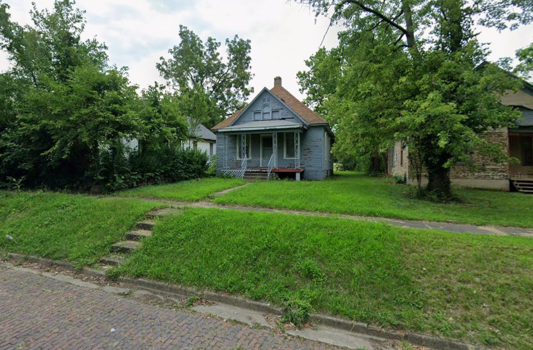 960 W Green Street