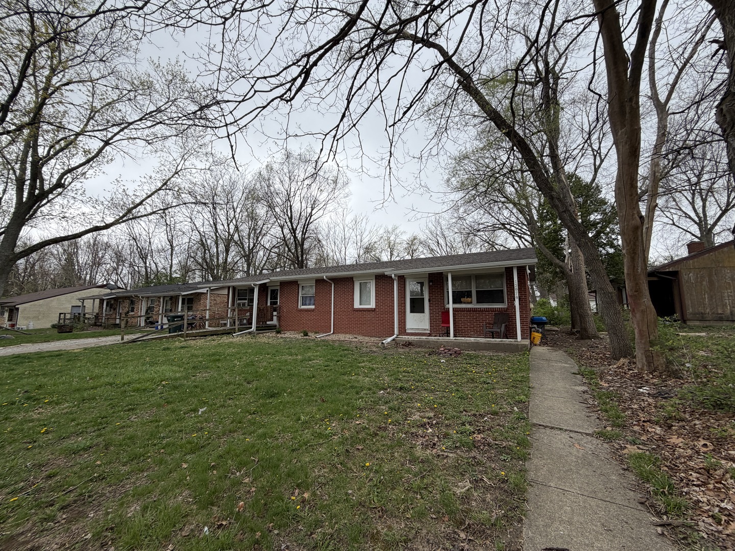 1207 N Linview Avenue