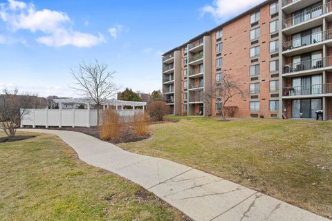 Tiny photo for 75 Kristin Circle #123, Schaumburg, IL 60195 (MLS # 12583072)