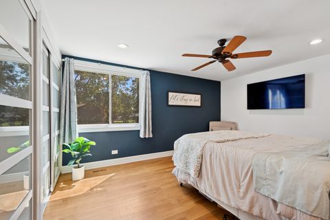Tiny photo for 3134 Maple Leaf Drive, Glenview, IL 60026 (MLS # 12632765)