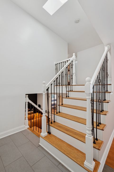 Tiny photo for 3134 Maple Leaf Drive, Glenview, IL 60026 (MLS # 12632765)